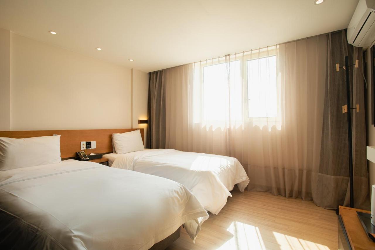 Winners Hotel Gangneung Exterior photo